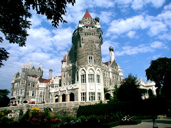 Fancy Face | Casa Loma